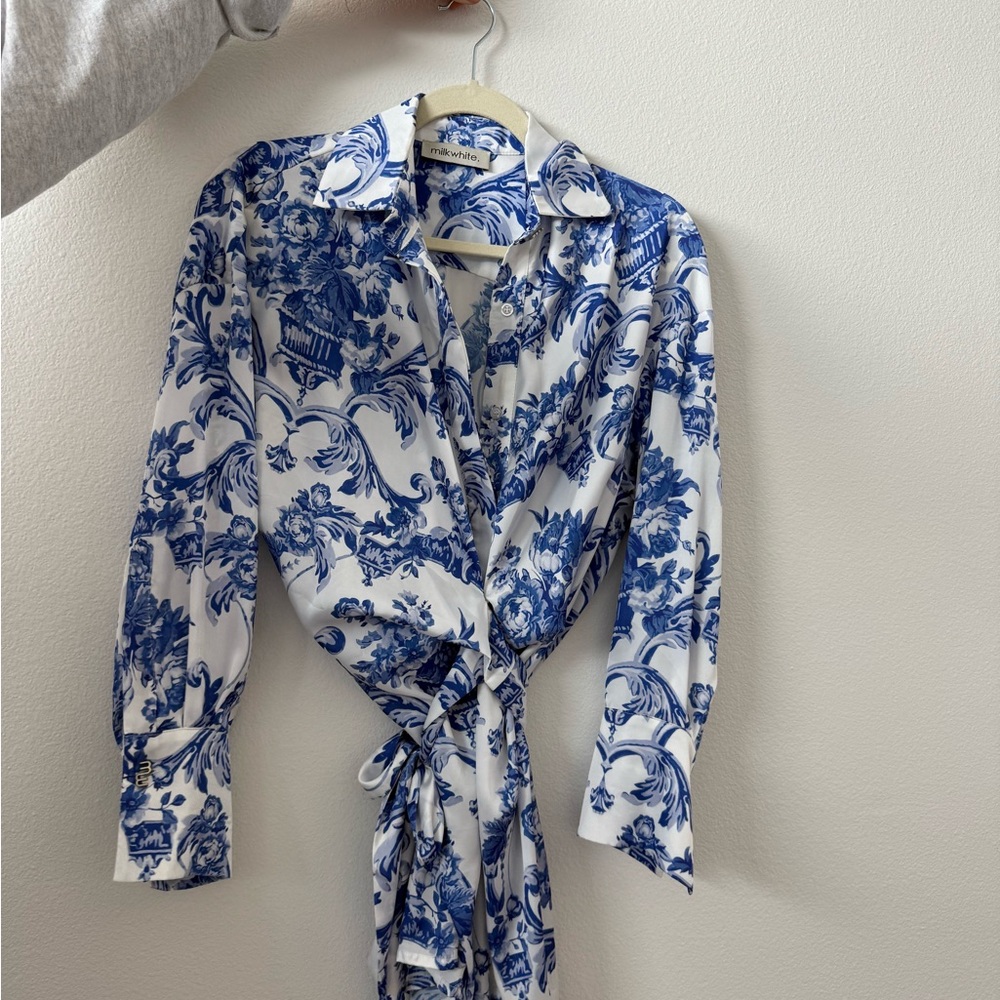 Blue Floral Tie-Front Button-Up Blouse